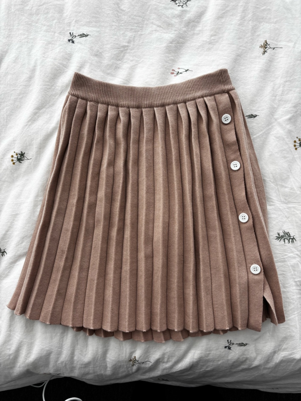 Pleated Midi Knit Skirt with Side Buttons - Taupe